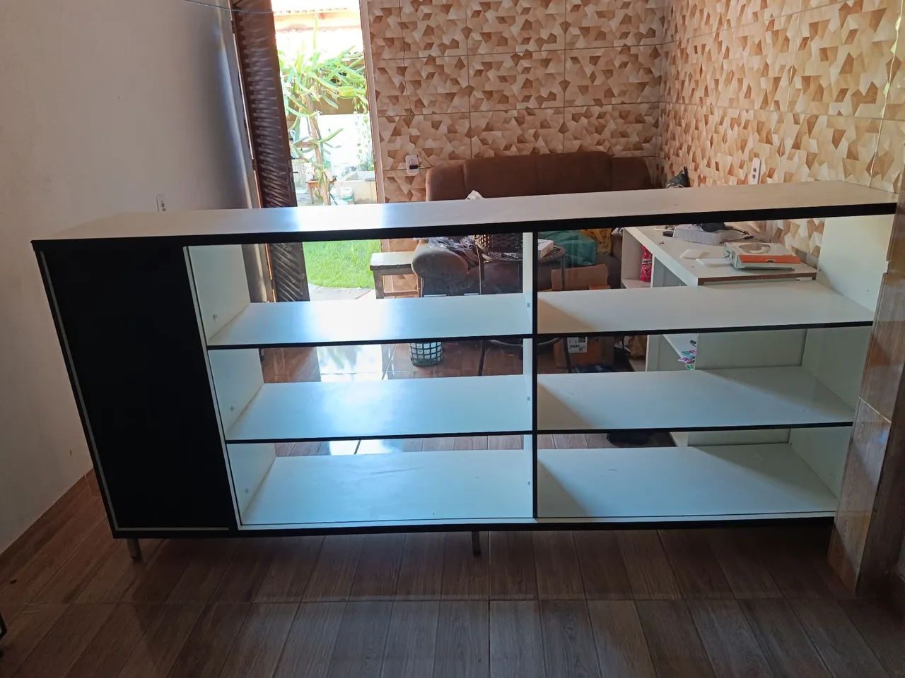 Balcão Expositor MDF com vidro 