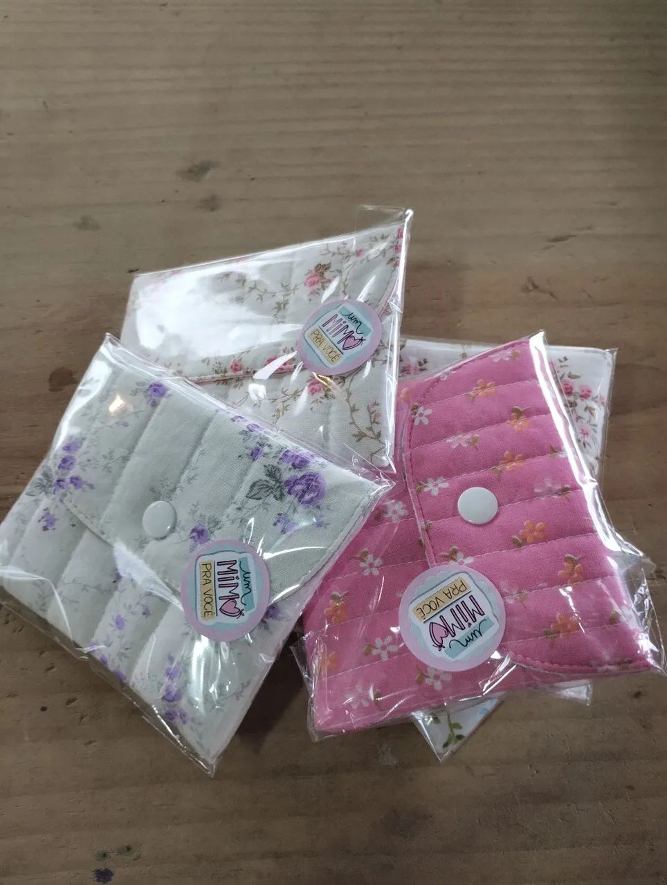 Carteirinha multiuso porta documentos, porta absorvente  - Foto 4