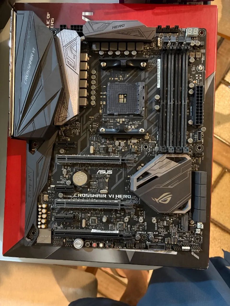 Kit Gamer High-End: Ryzen 7 3700X + Asus ROG Crosshair VI Hero