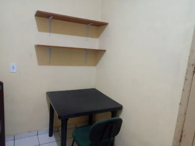 Alugo Quarto Mobiliado (incluso água, luz e internet) - Foto 3