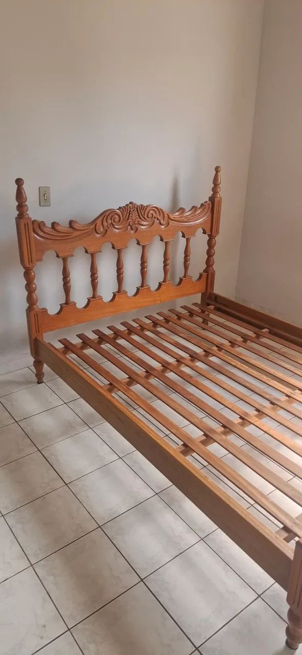 Cama de madeira de casal - Foto 2