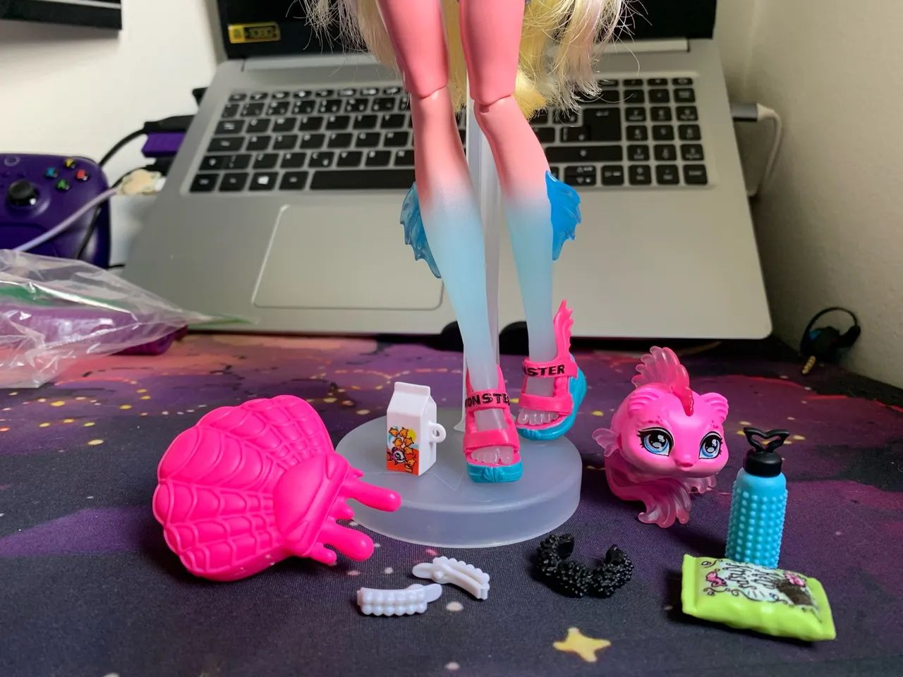 Lagoona Core refresh 1 com as roupas da basica - Monster high - Foto 2