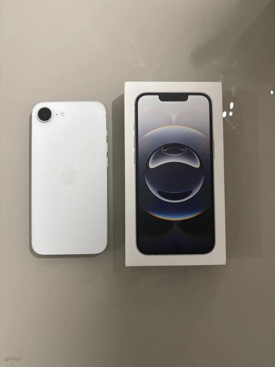 IPhone 16e Excelente