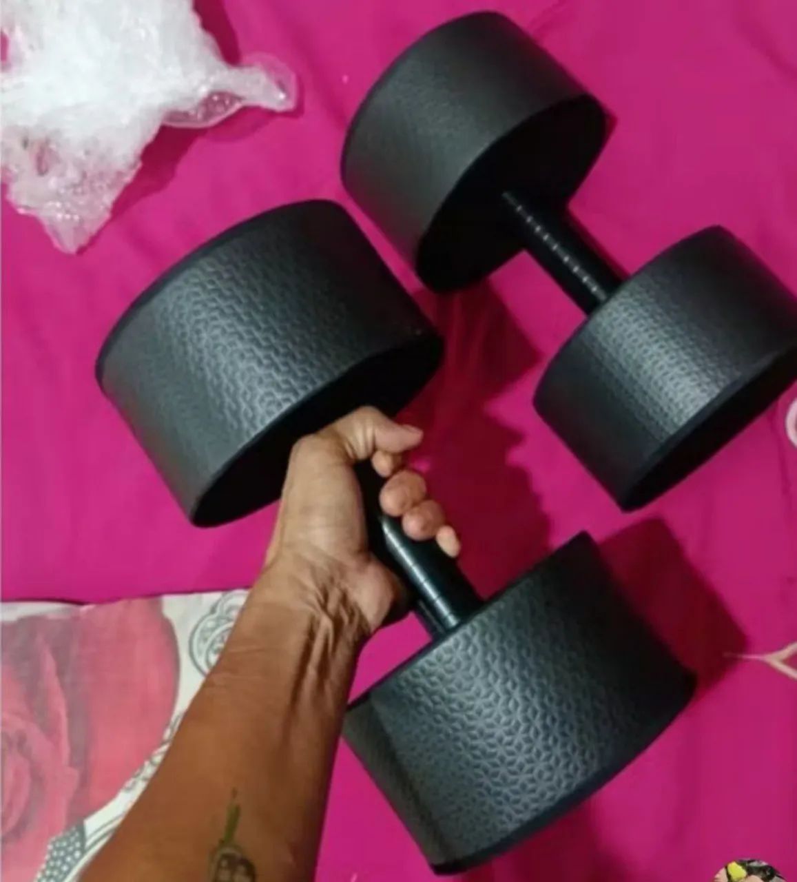Par de halteres 5kg 100% emborrachado  - Foto 5