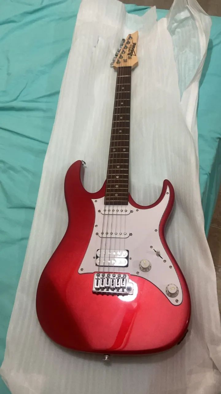 ibanez vermelha