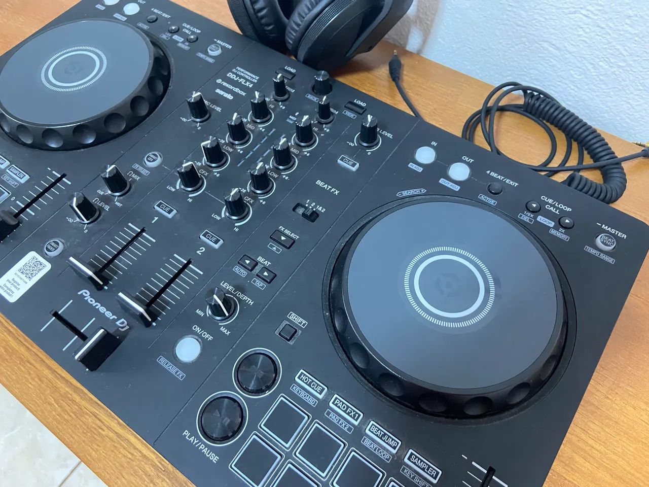 Controladora Pioneer DDJ-FLX4 + Fone Pioneer  - Foto 3