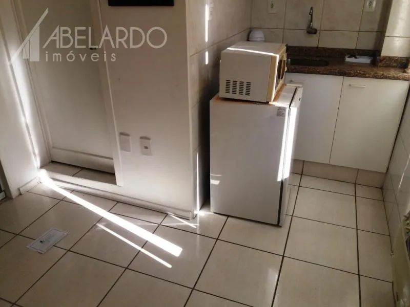 Sala comercial semi-mobiliada com 14,67 m2 de área aproximada, com piso cerâmico, com lumi - Foto 4