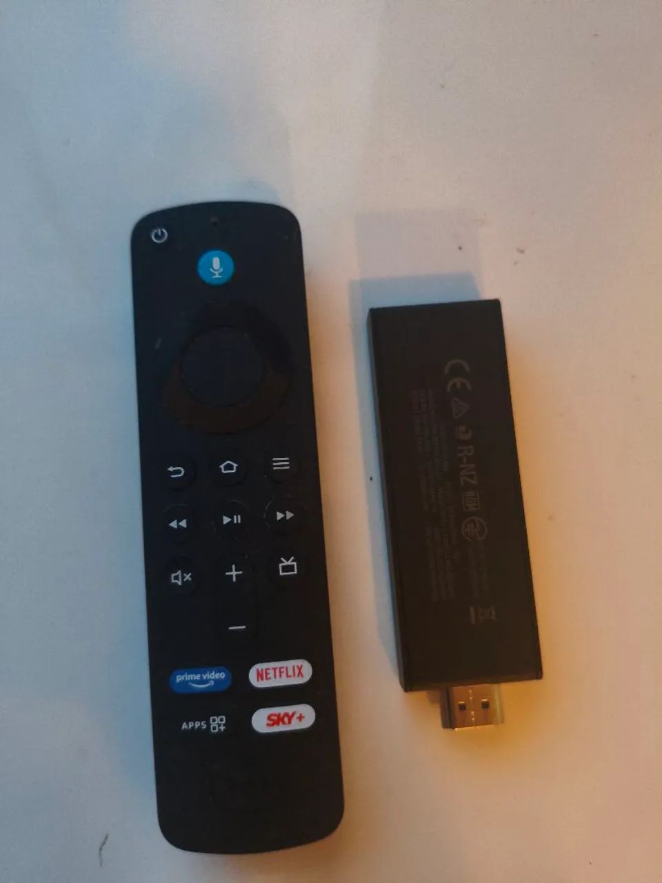 Amazon Fire TV Stick - Original com Comando de Voz Alexa
