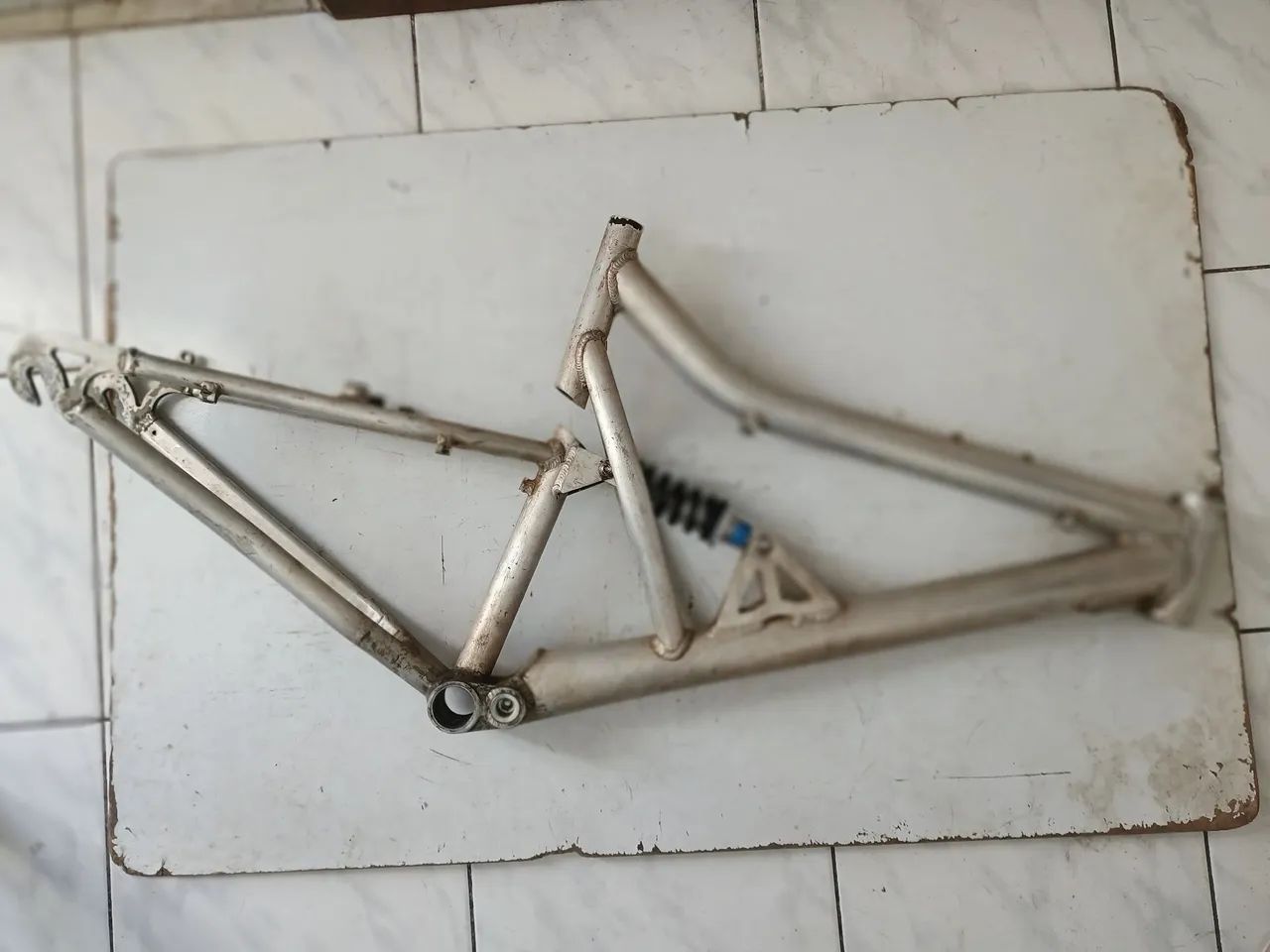 Quadro com amortecedor trilha DH  - Foto 2
