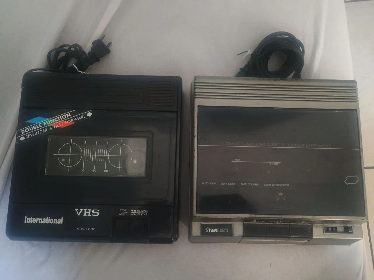 Lote com 2 aparelho Rebobinador de VHS ( no Estado )