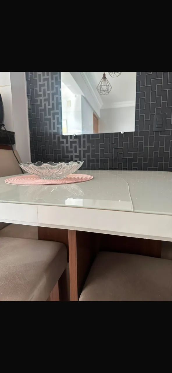 Vende-se mesa com 4 cadeiras  - Foto 4