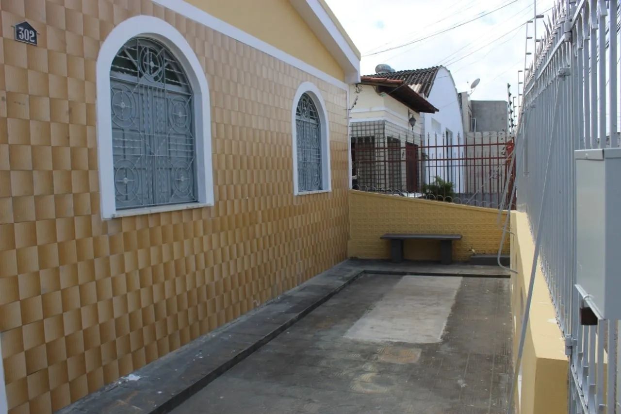 $ CASA 3/4 À VENDA NO CENTRO DE ARACAJU  EXCELENTE LOCALIZAÇÃO! - Foto 2