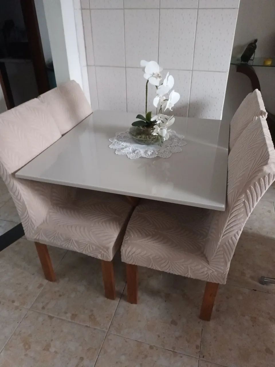 Conj. mesa + 04 cadeiras