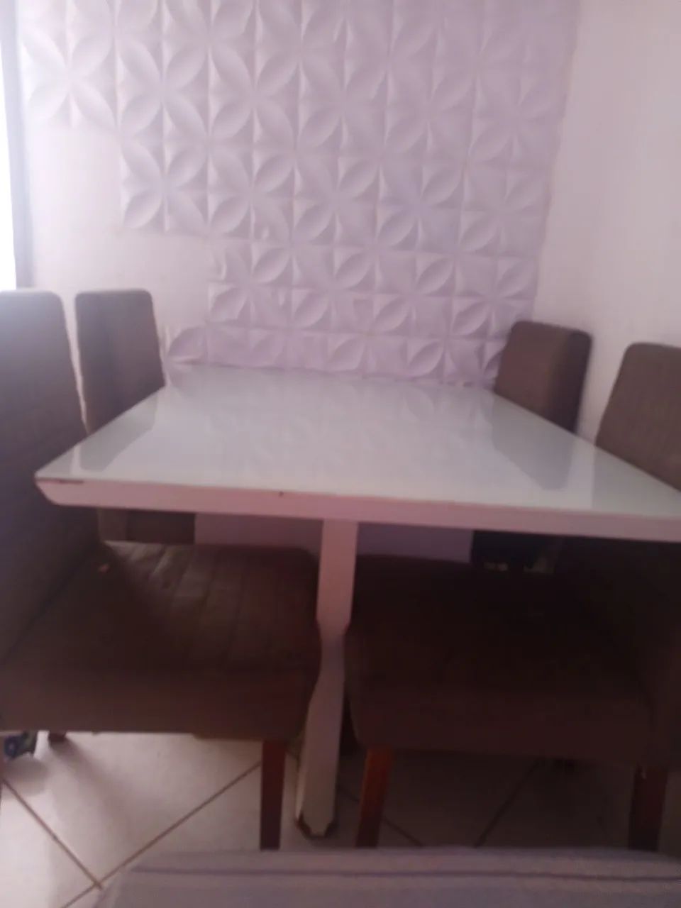 Vendo cadeiras com a tampa da mesa  - Foto 2