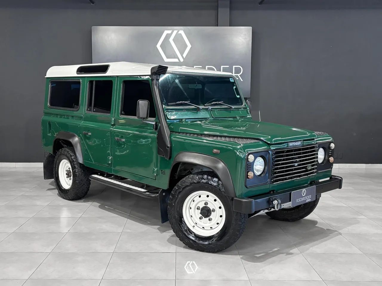Land Rover Defender DEFENDER 110 TDI COUNTY SW DIESEL 2005