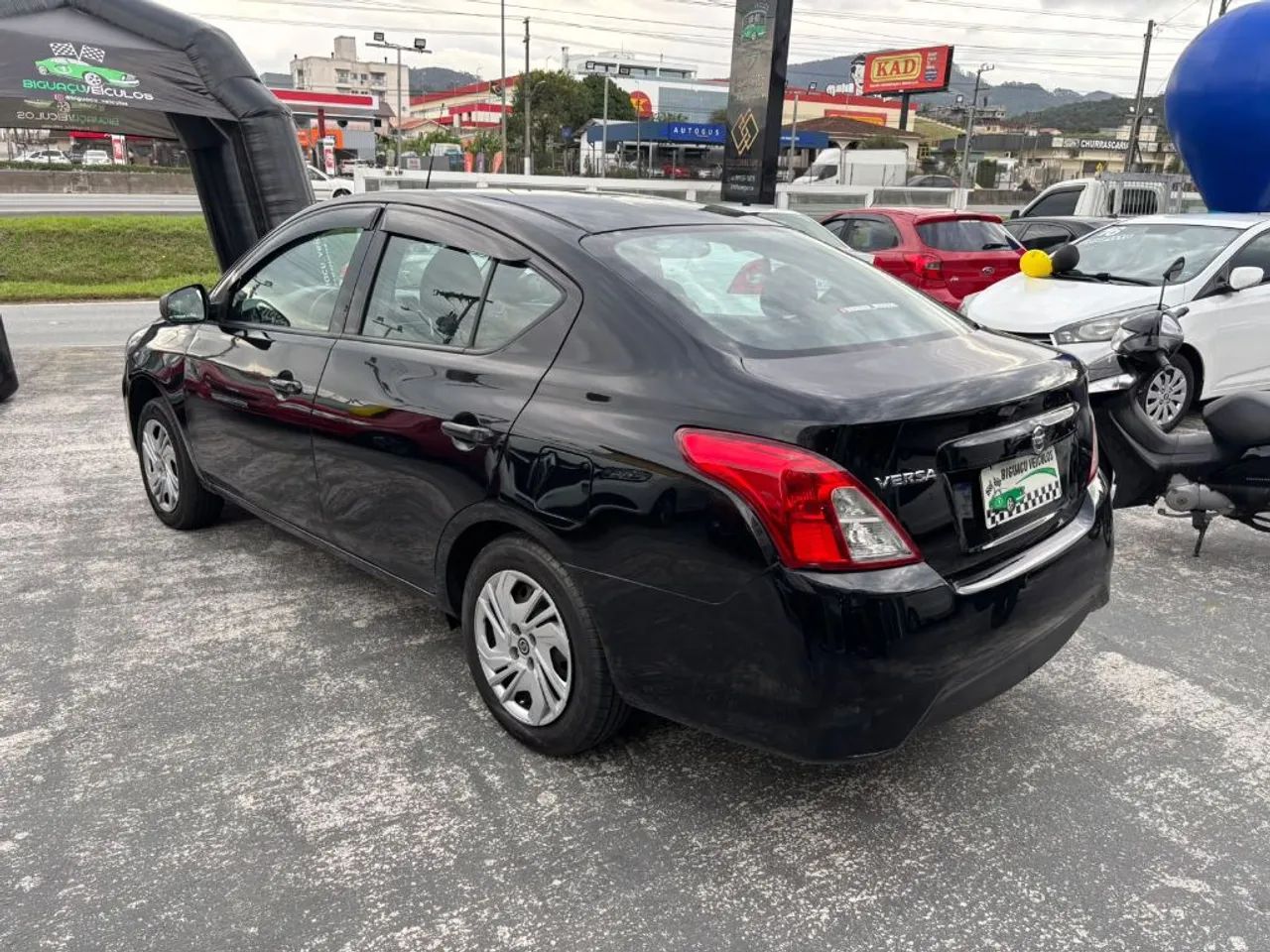 Nissan Versa 1.0 12V Flexstart 4P Mec. 2018 - Foto 3