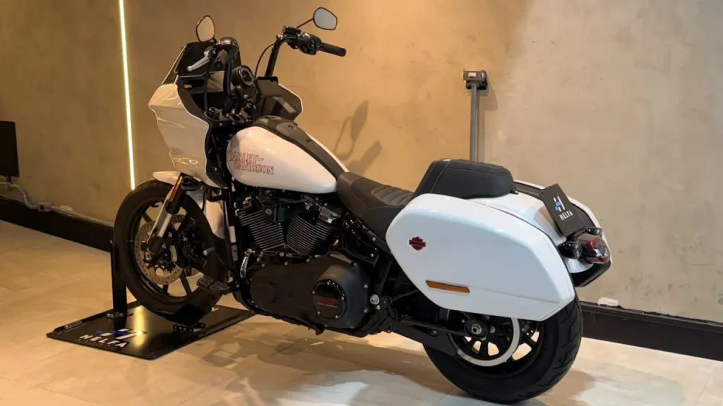 Harley Davidson Low Rider ST - Foto 4