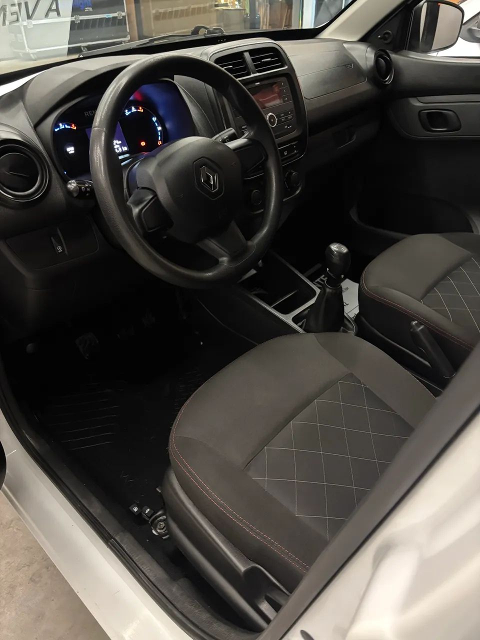 Renault Kwid Zen 1.0 Flex 12V 5P Mec. 2024 - Foto 3