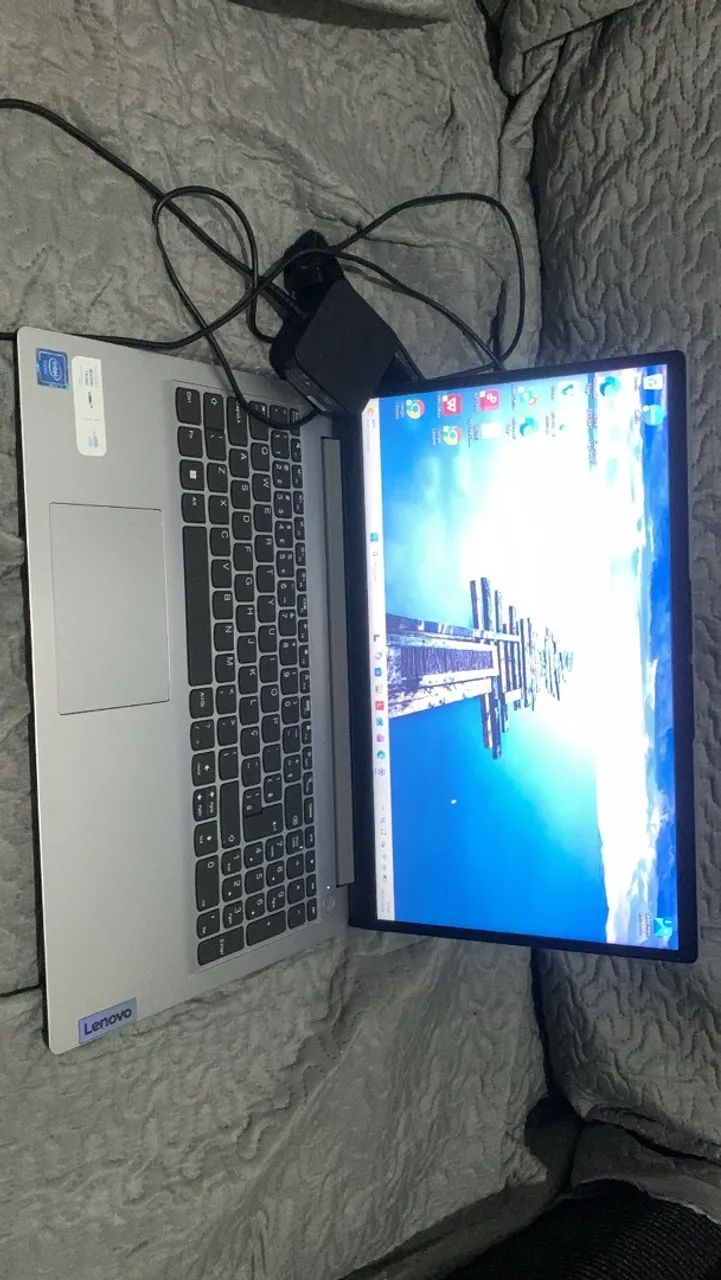 Vendo notebook Lenovo  - Foto 2