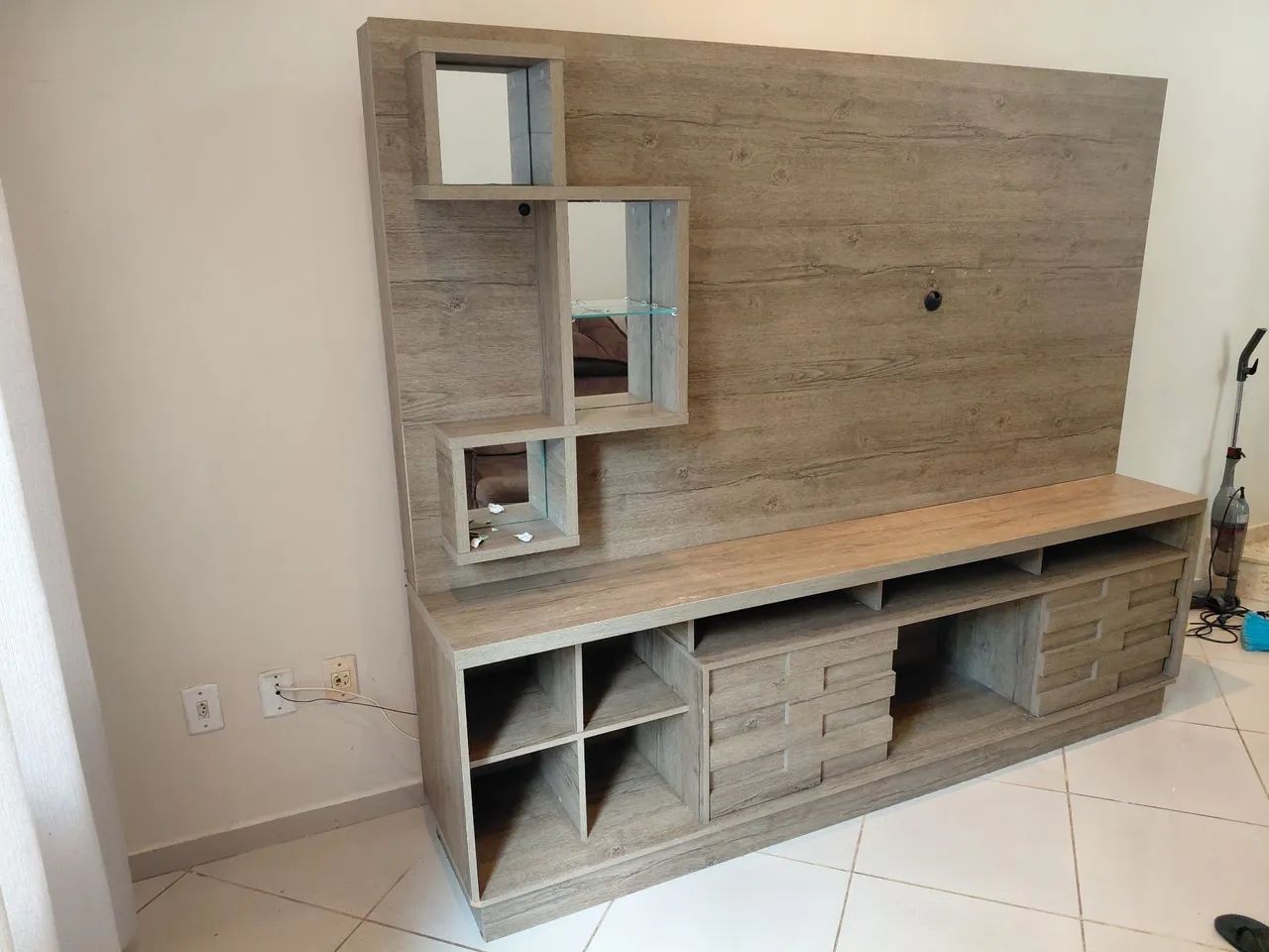 Estante com painel para TV de 60 polegadas  - Foto 3