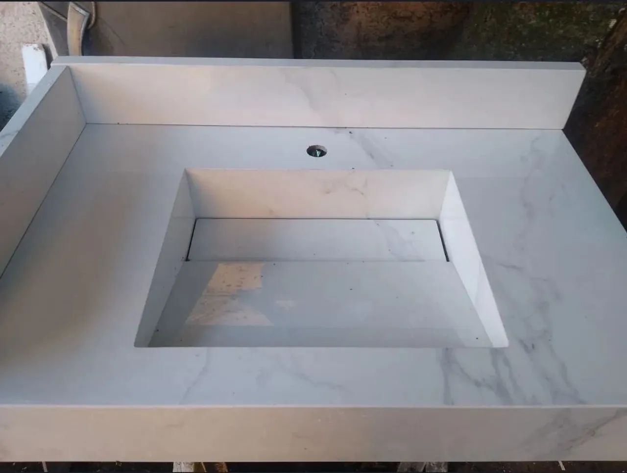 Lavatório em porcelanato 90x50  - Foto 4