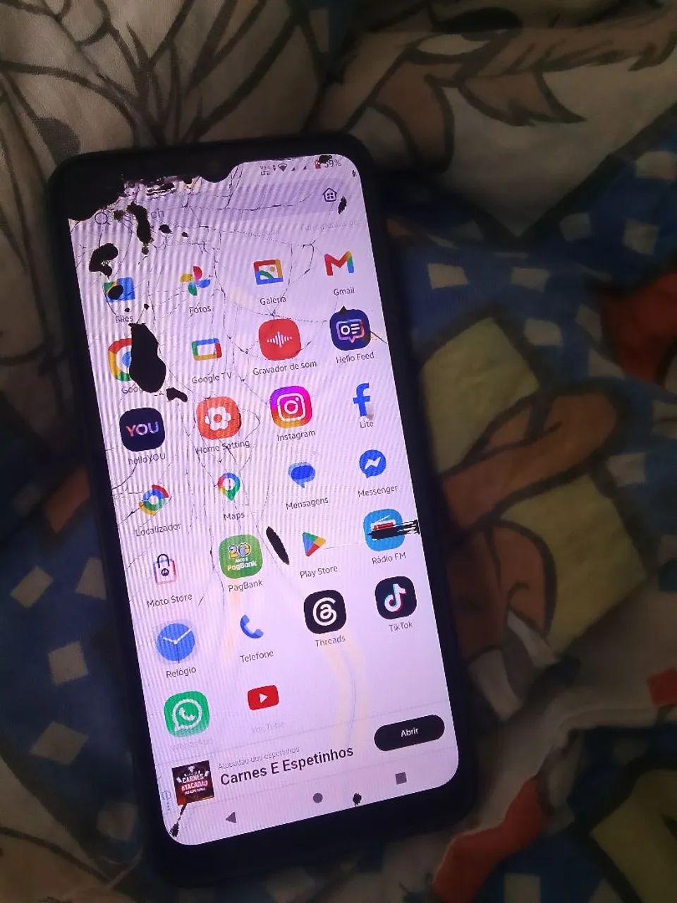 Vendo celular r$ 200 ele está com a tela trincada