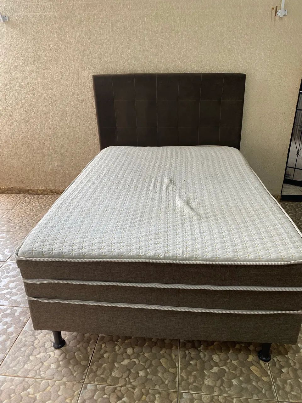 ? VENDO CAMA   ? Valor: R$ 250? - Foto 2