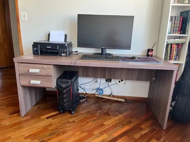 Mesa de escritório - MDF