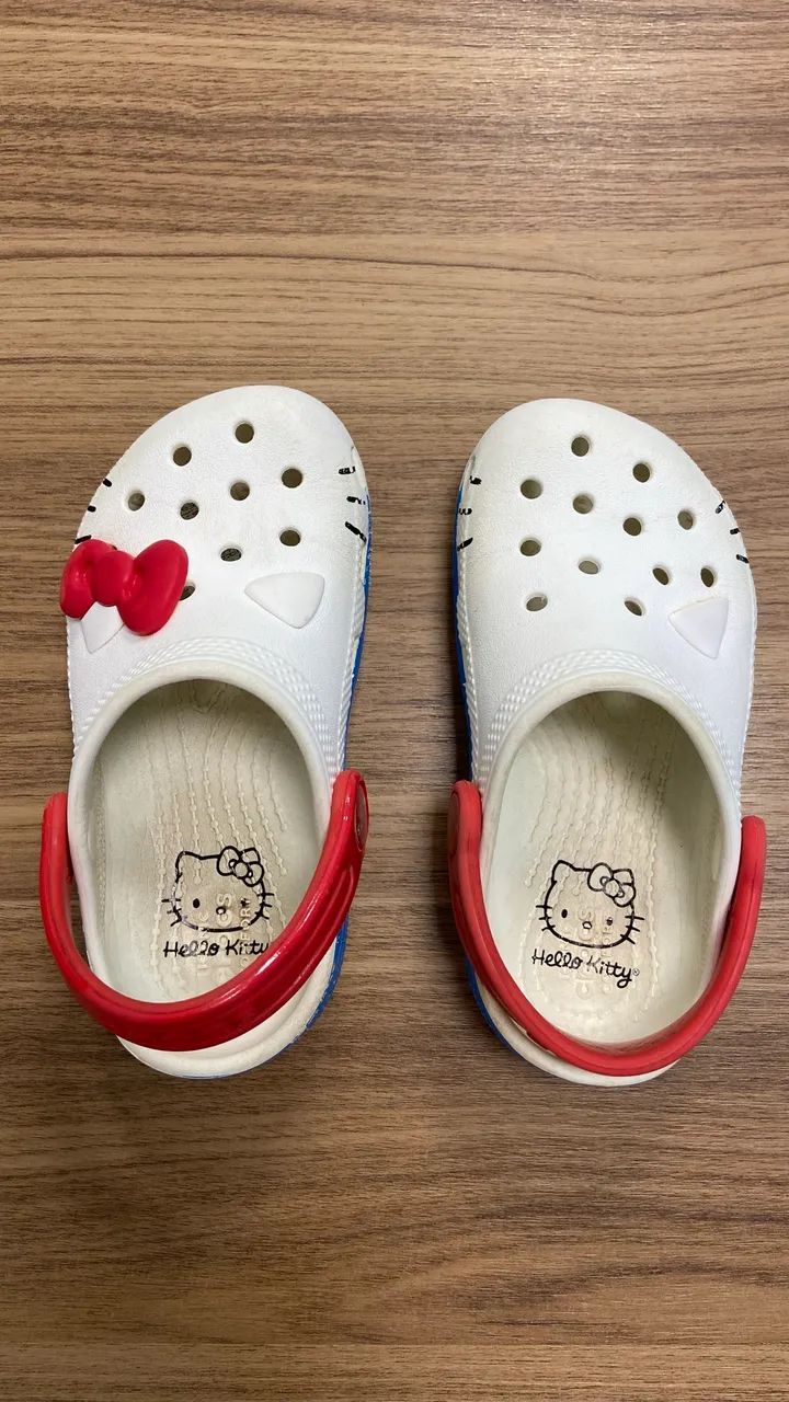 Crocs infantil Hello Kitty - Foto 5