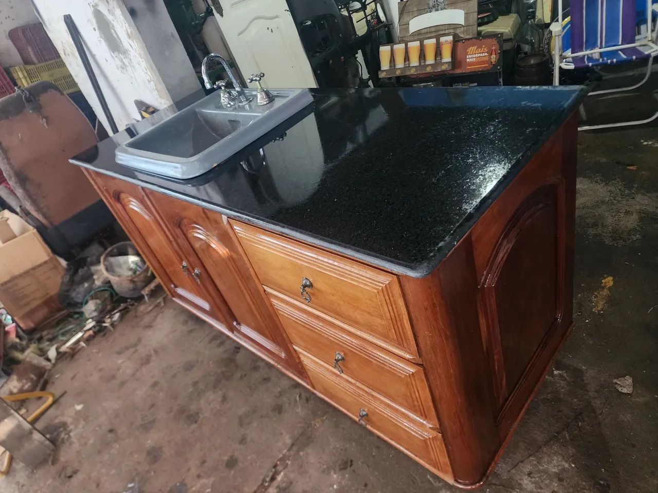 Balcão para lavabo todo em mogno e granito  - Foto 2