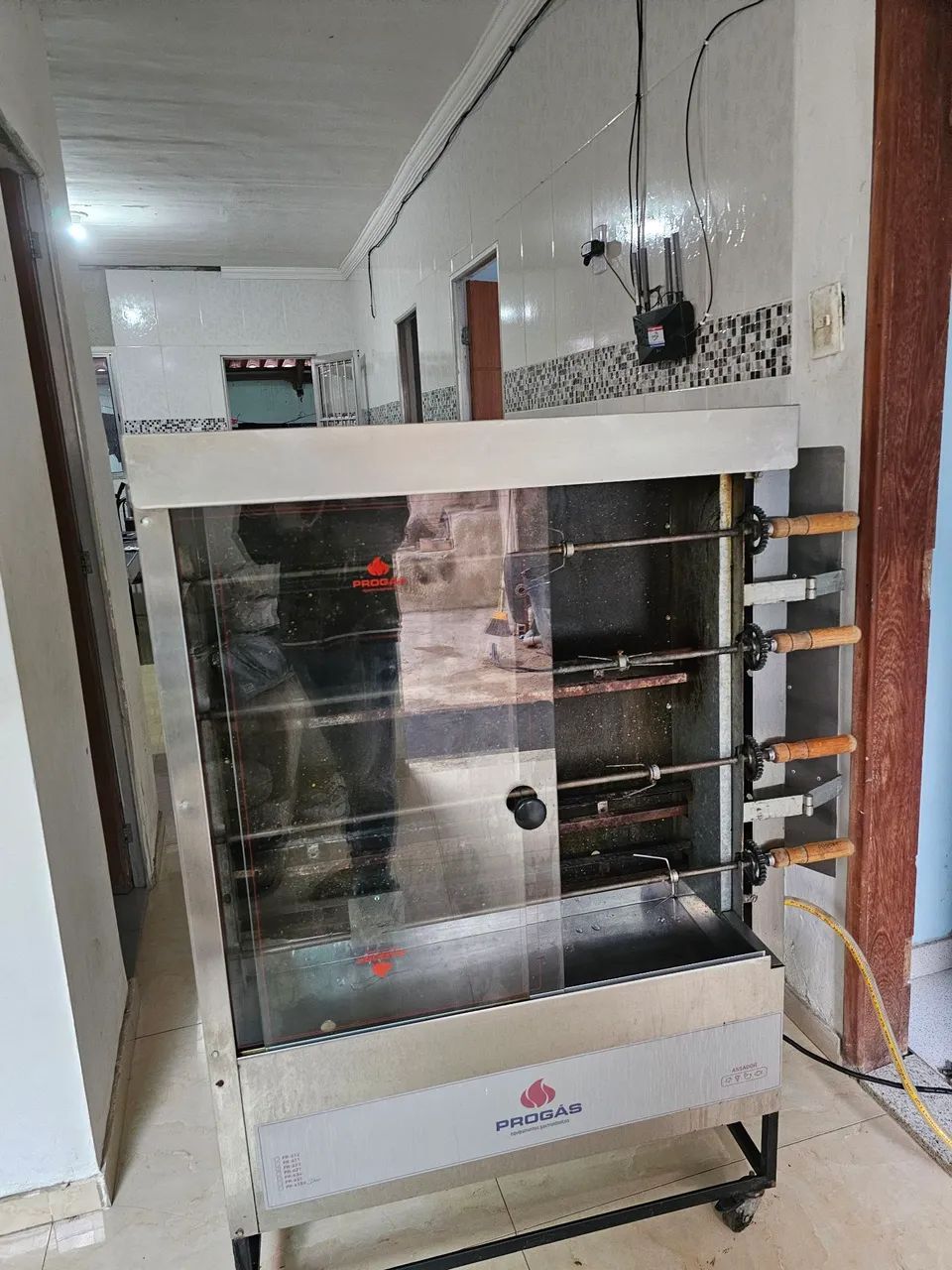 Maquina de assar frango