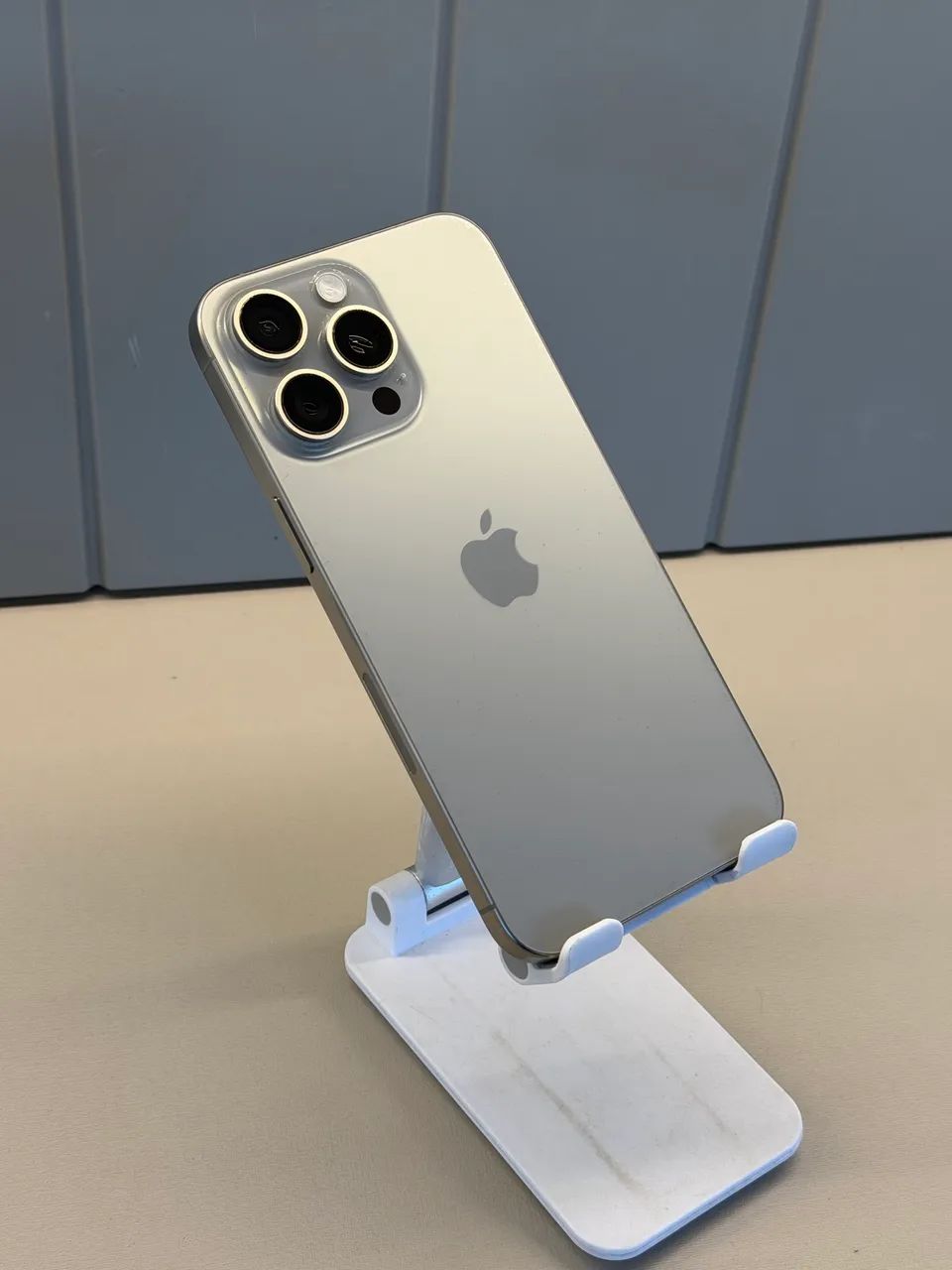 iPhone 15 pro Max 256gb Natural Titânio Semi Novo | Loja Física