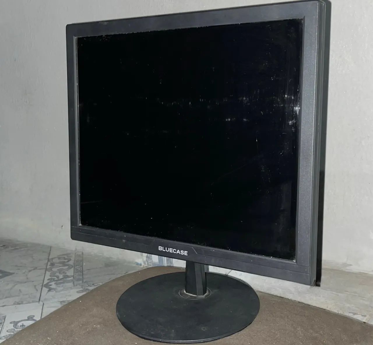 Monitor Bluecase 17? LED HDMI/VGA
