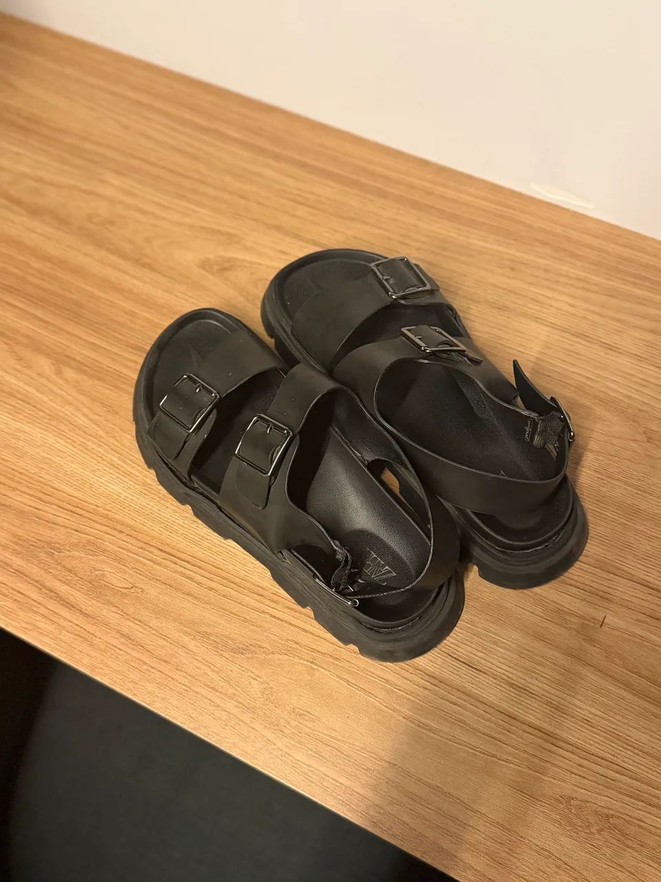 CHINELO ZARA 