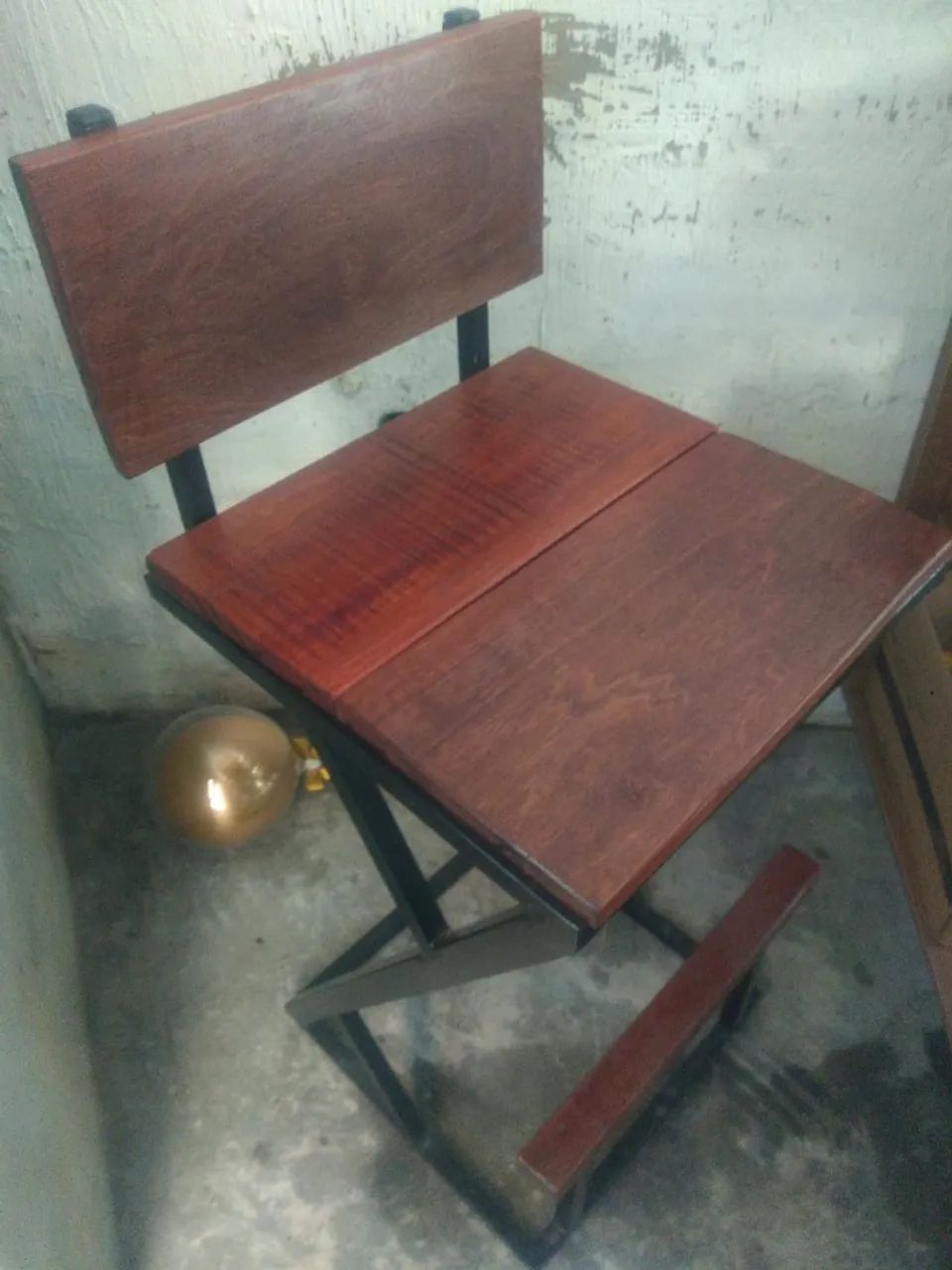 Banqueta de madeira e metal - Foto 2