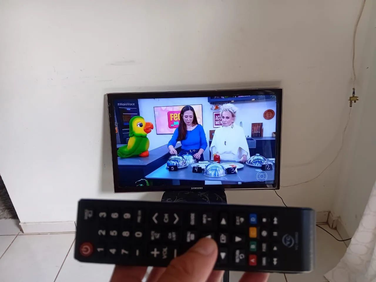 TV digital  Samsung 43 polegadas com controle