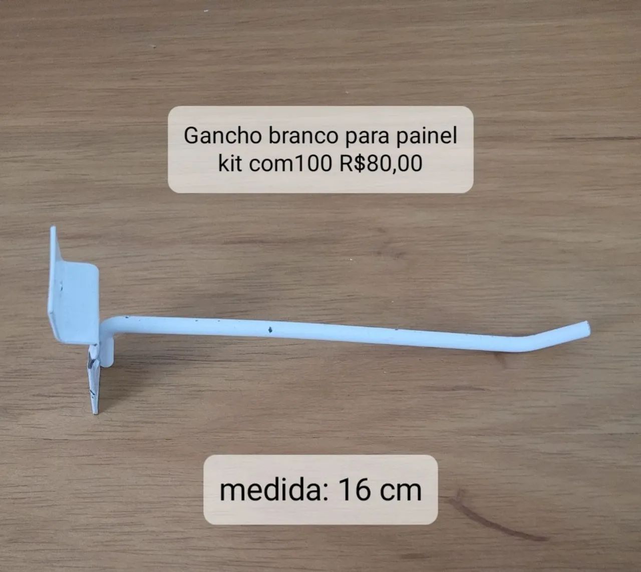 Kit 100 ganchos branco para painel