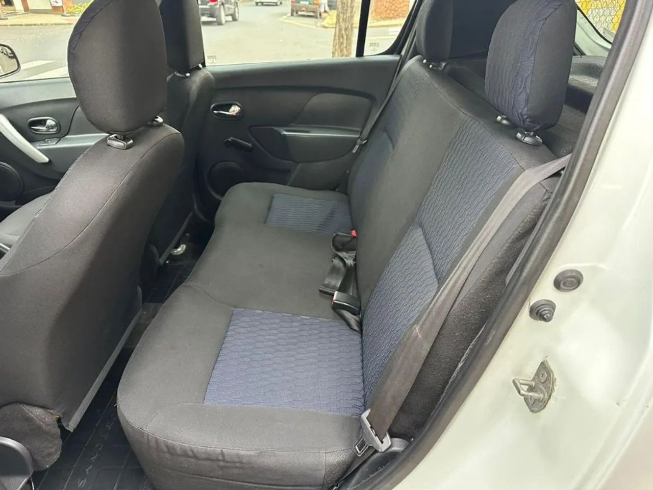Renault Sandero Expression Hi-flex 1.6 8V 5P 2015 - Foto 5