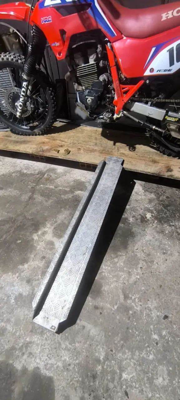 RAMPA PARA TRANSPORTAR MOTOS (MONTANA SAVEIRO FIORINO) - Foto 6