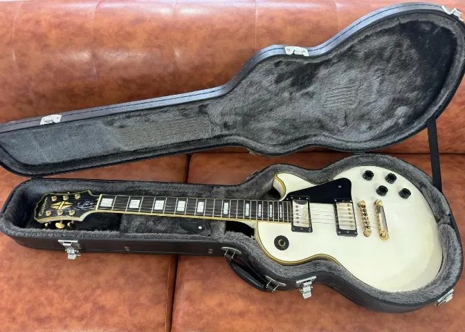 Guitarra Epiphone Les Paul Custom - Instrumentos musicais