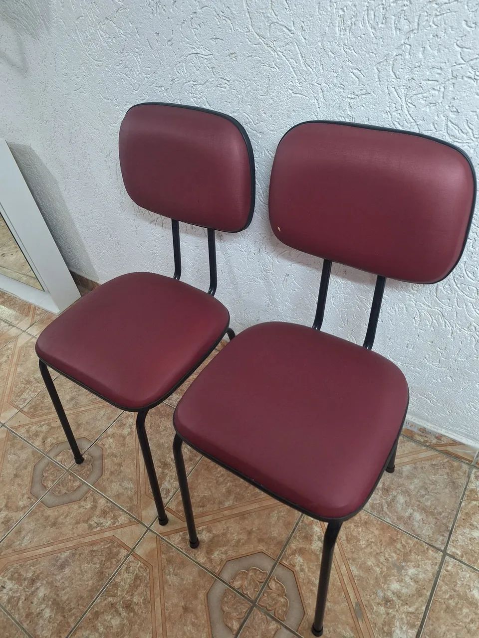 Cadeiras estofadas  - Foto 4