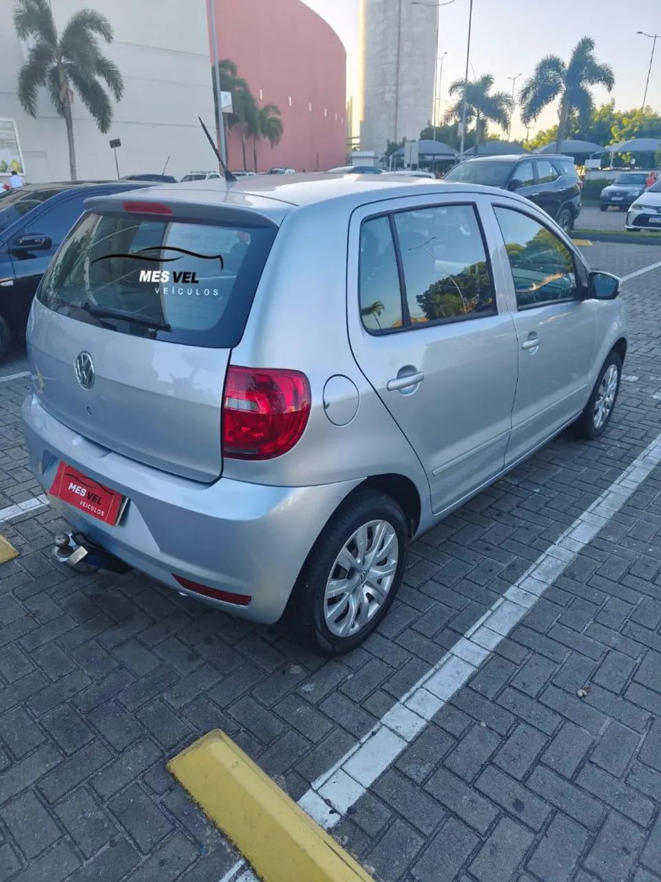 VOLKSWAGEN Fox Itrend 1.0 ano 2012 - Foto 5