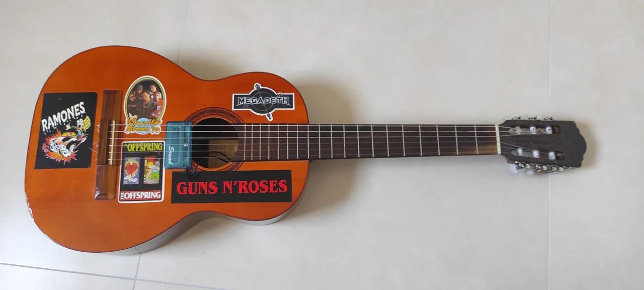VENDO VIOLÃO