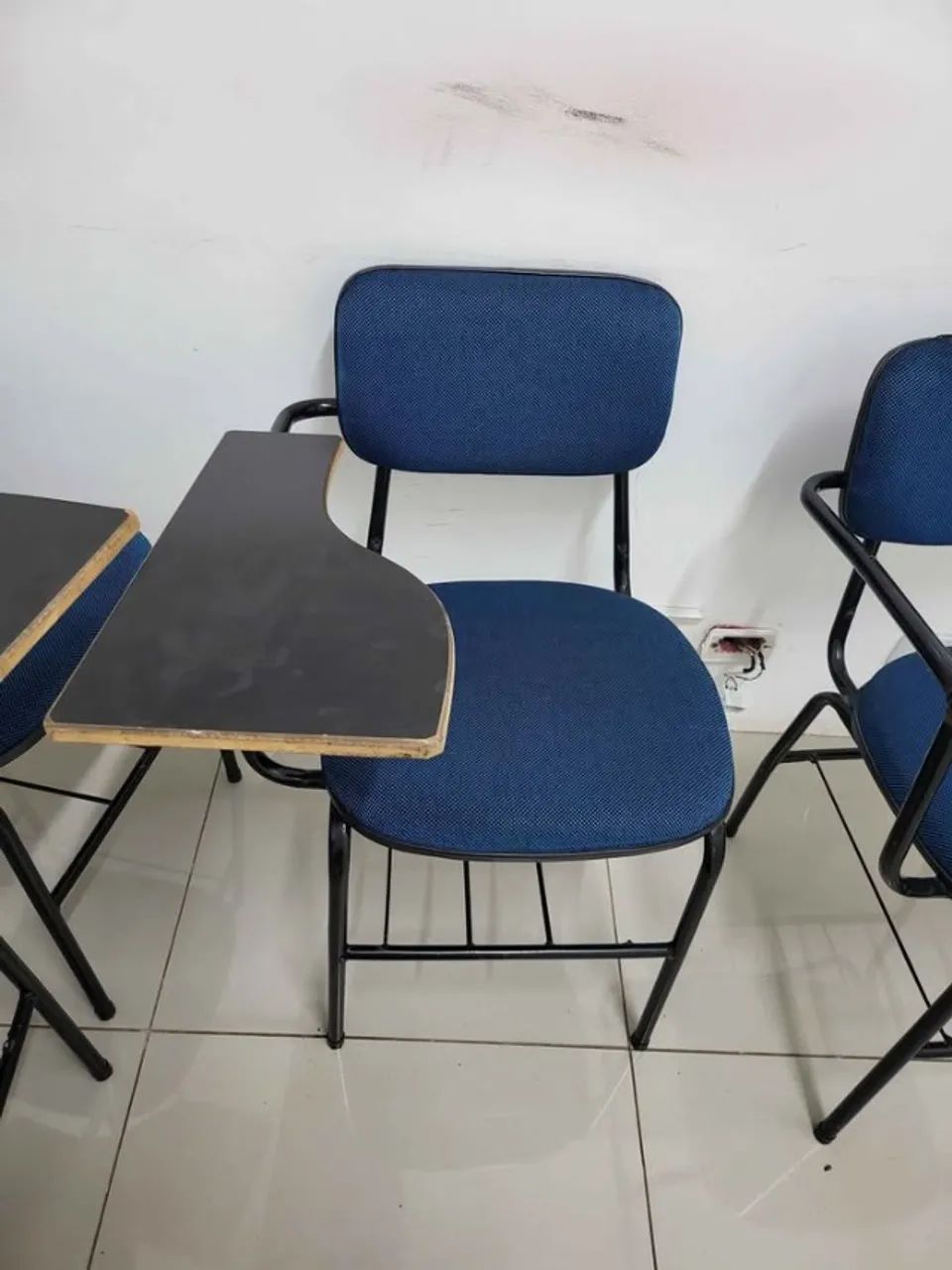 Lote 7 Cadeiras Universitárias com Prancheta