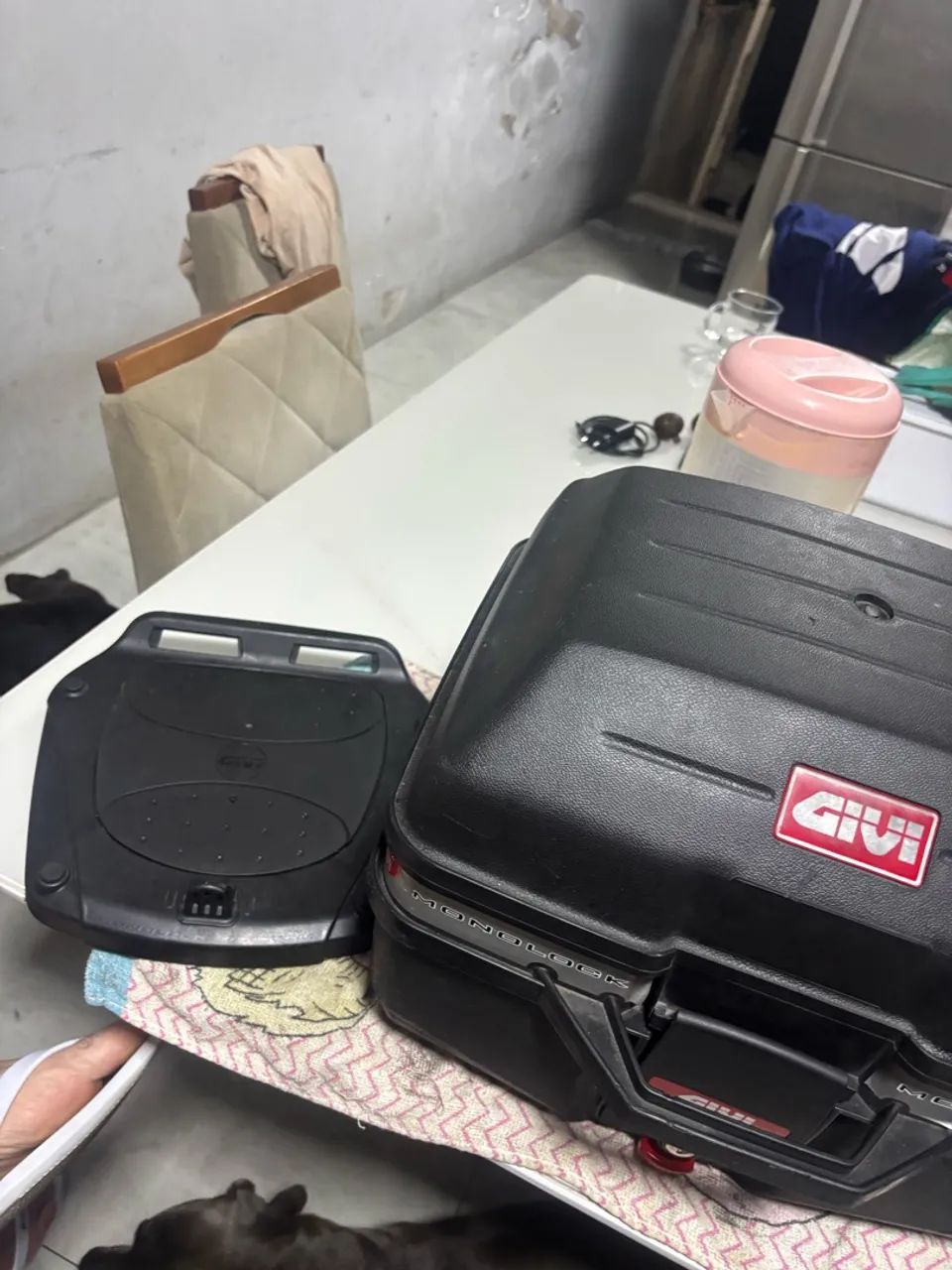 baú e suporte givi zerado