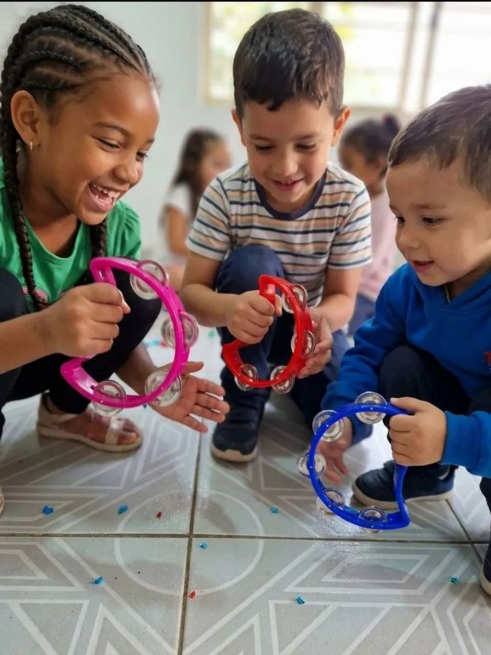Pandeirola infantil com 8 platinetes  - Foto 3