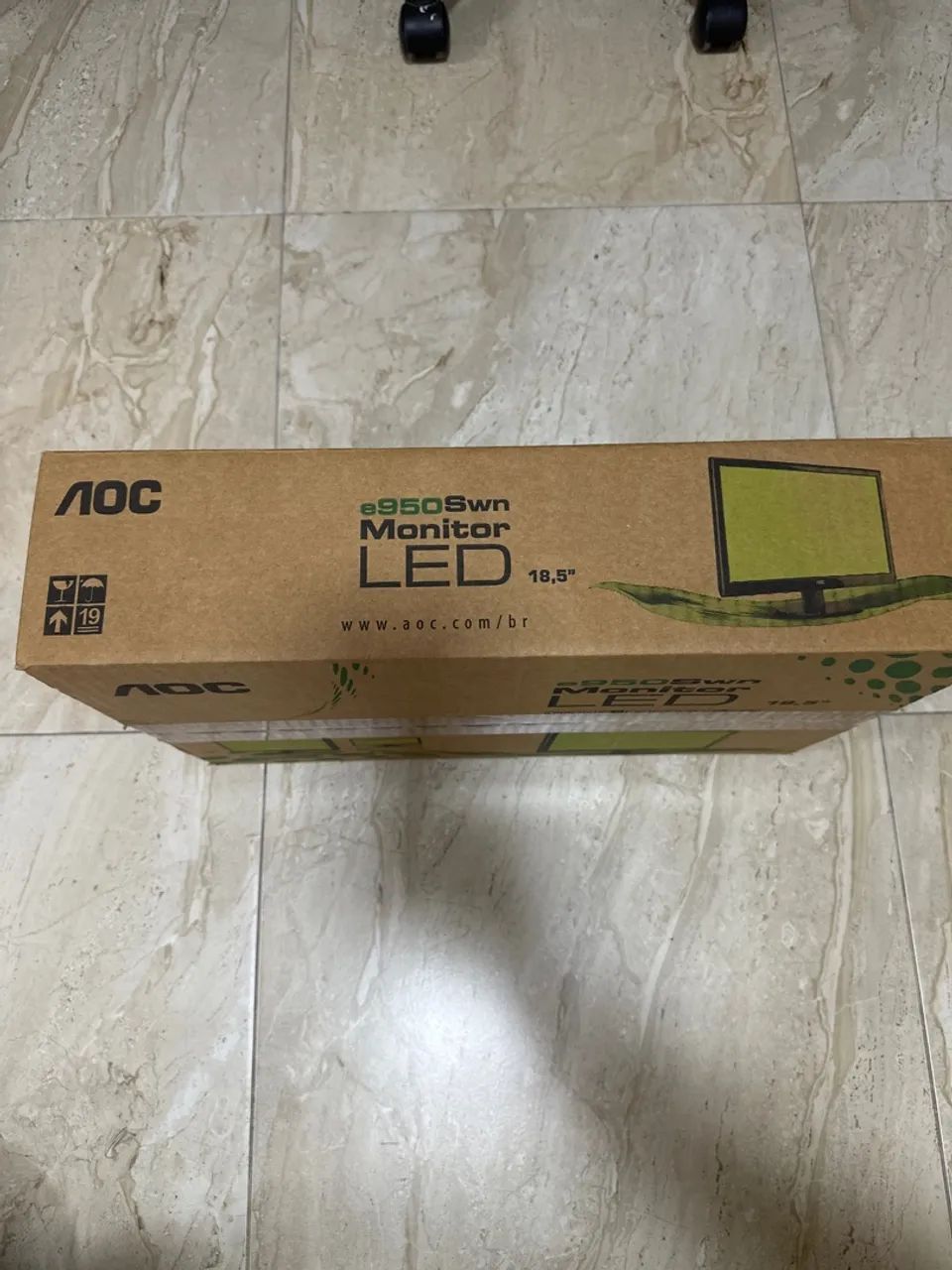 Monitor AOC Novo na caixa - Foto 2