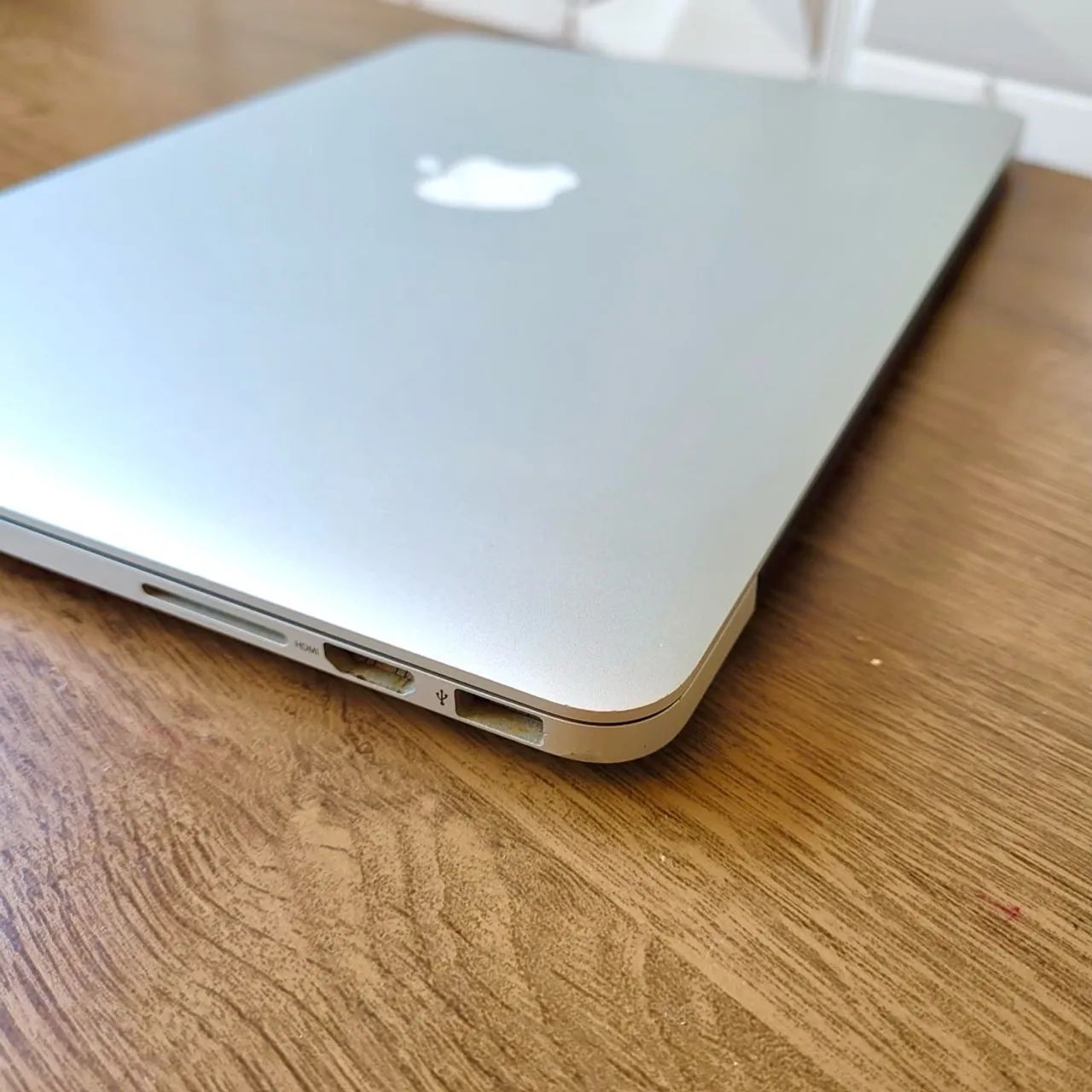 MacBook Pro / Core i5 / 8GB / SSD M2 256 - Foto 3