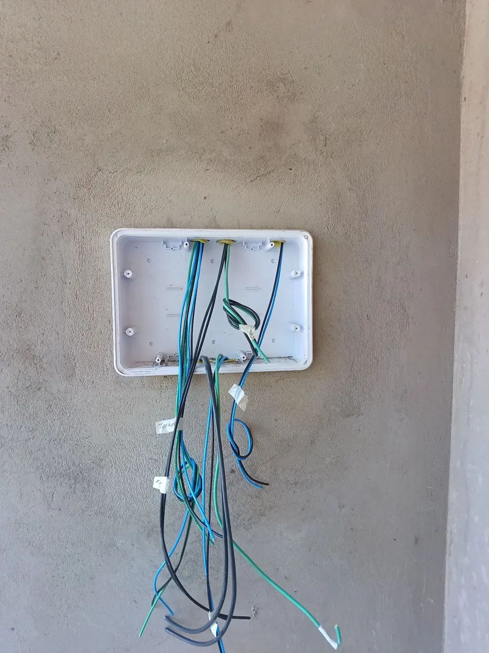 Eletricista e reparos em geral - Foto 3