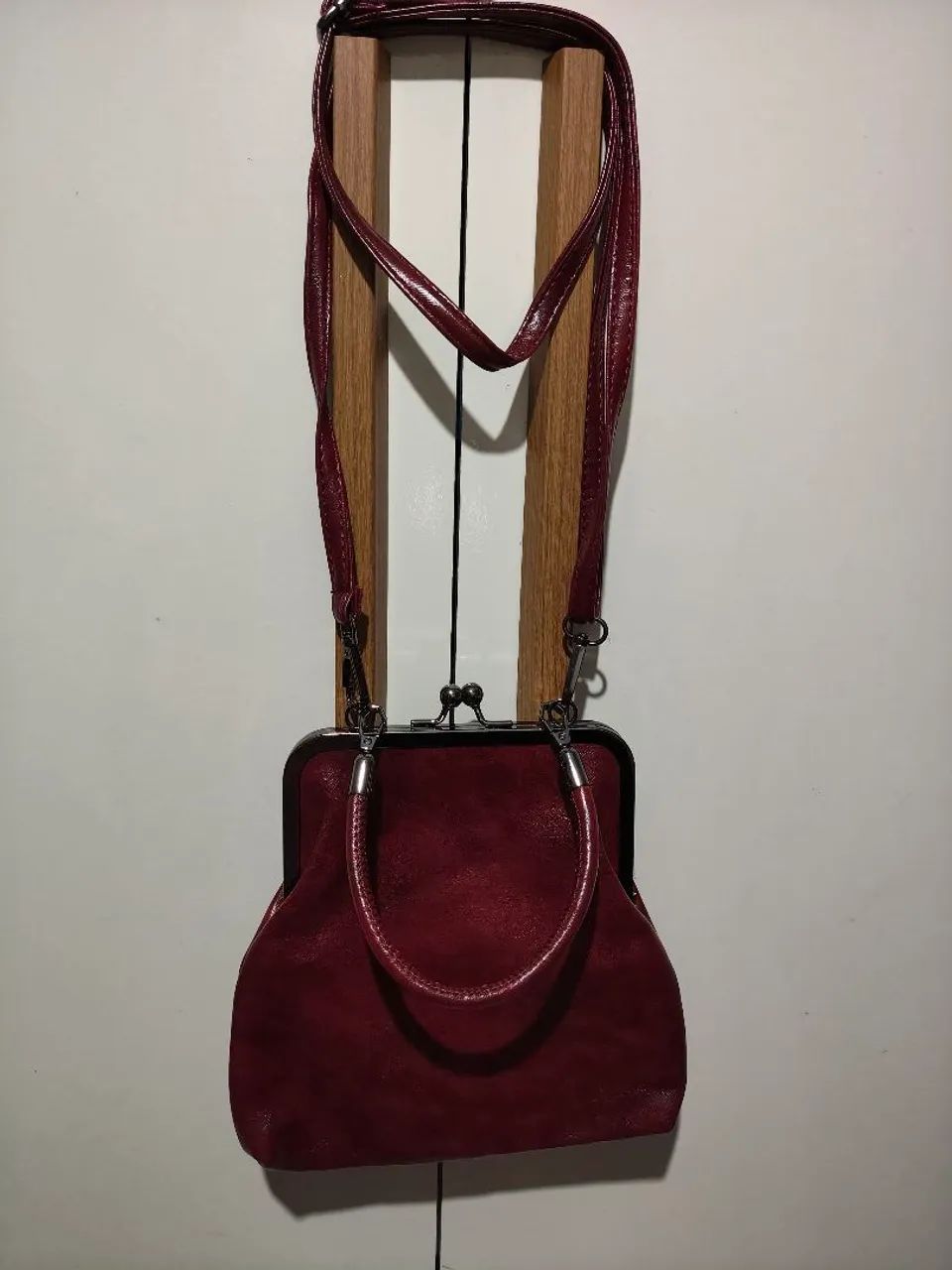 Bolsa estilo retrô cor vinho - Foto 3